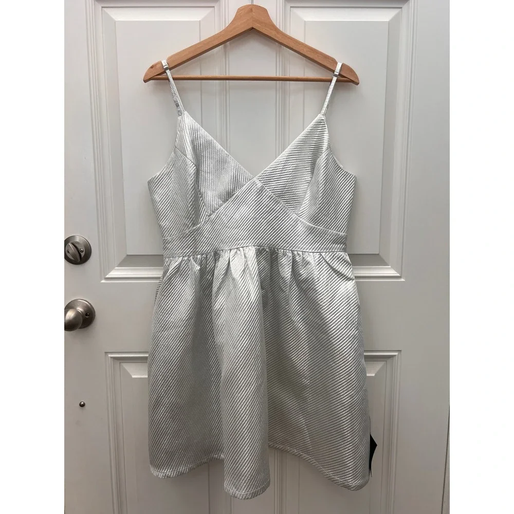 Lulus Silver Metallic Textured Mini Dress Surplice V-Neck Cocktail Party Large - Picture 1 of 7